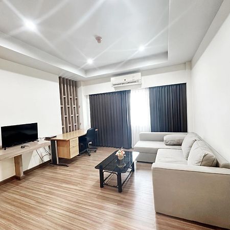 Akelada Hotel Nang Rong Екстериор снимка