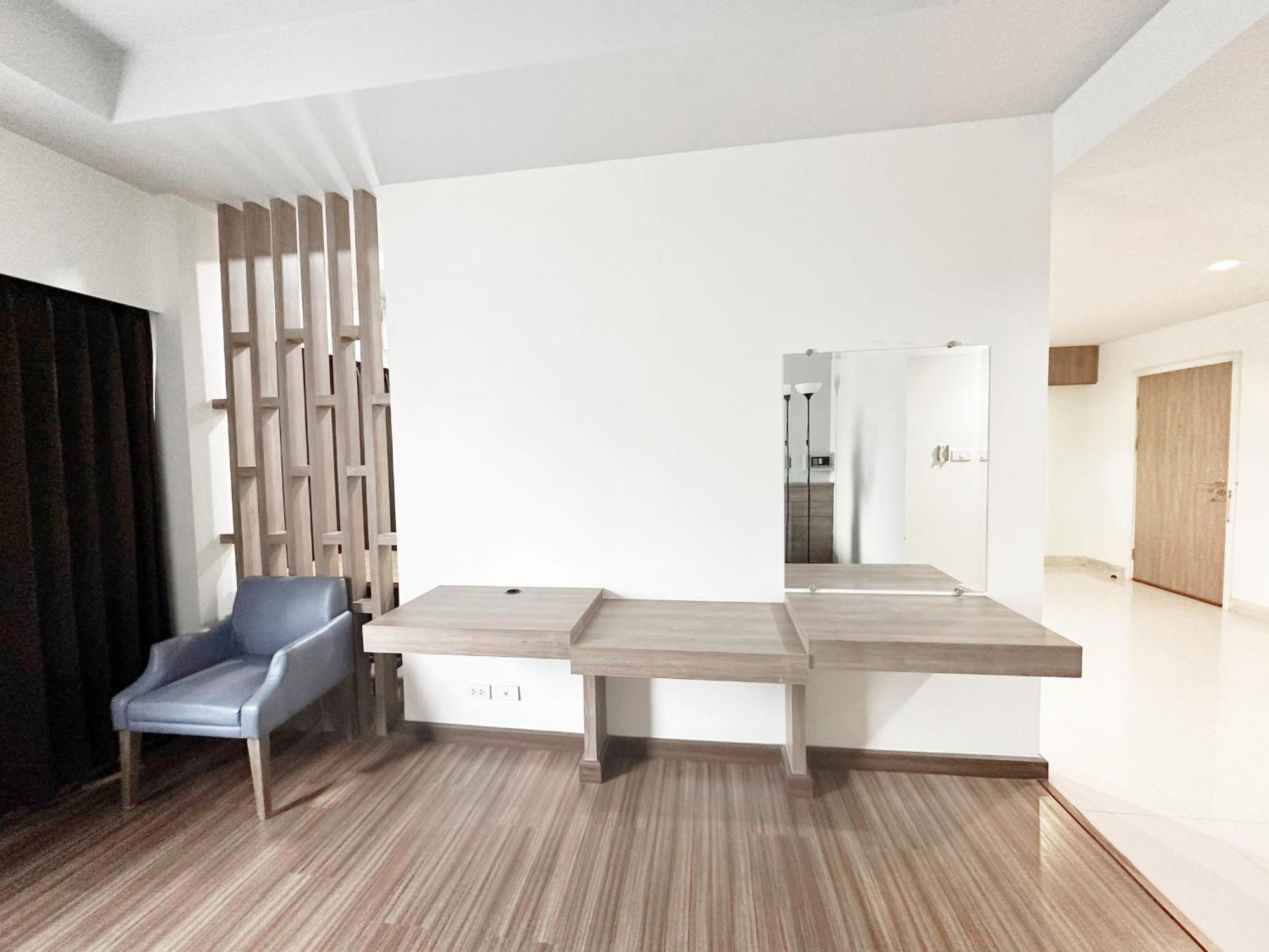 Akelada Hotel Nang Rong Екстериор снимка