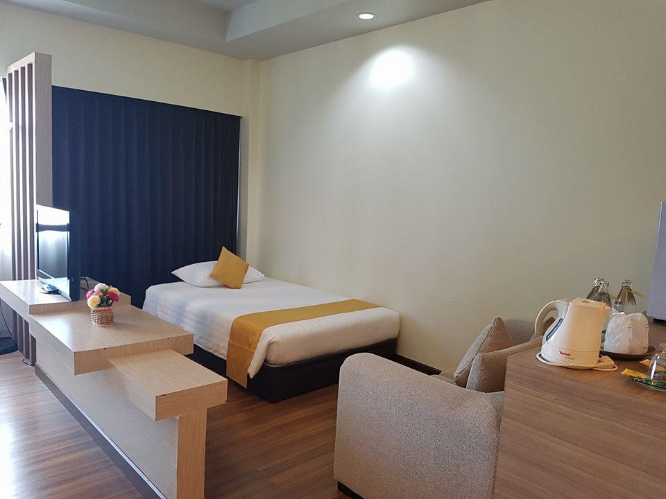 Akelada Hotel Nang Rong Екстериор снимка