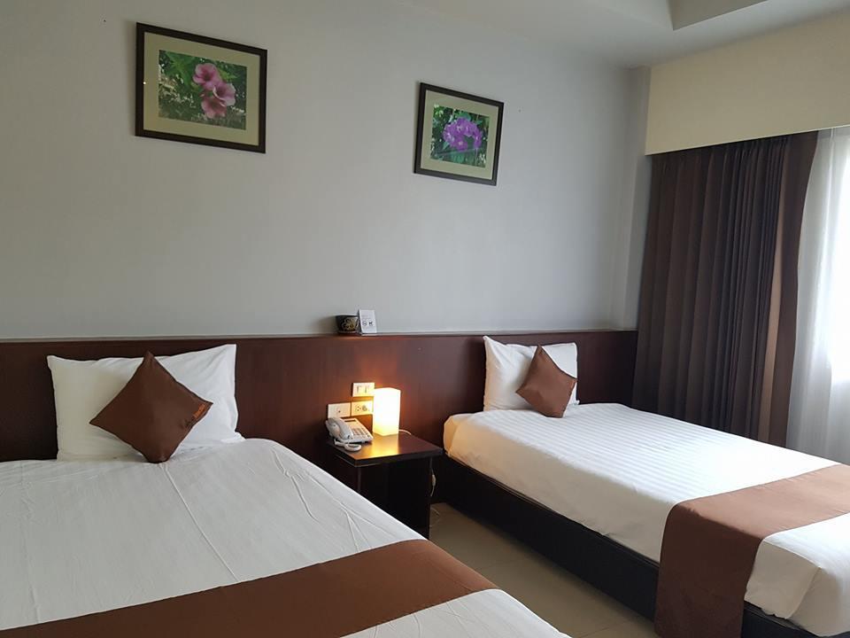 Akelada Hotel Nang Rong Екстериор снимка