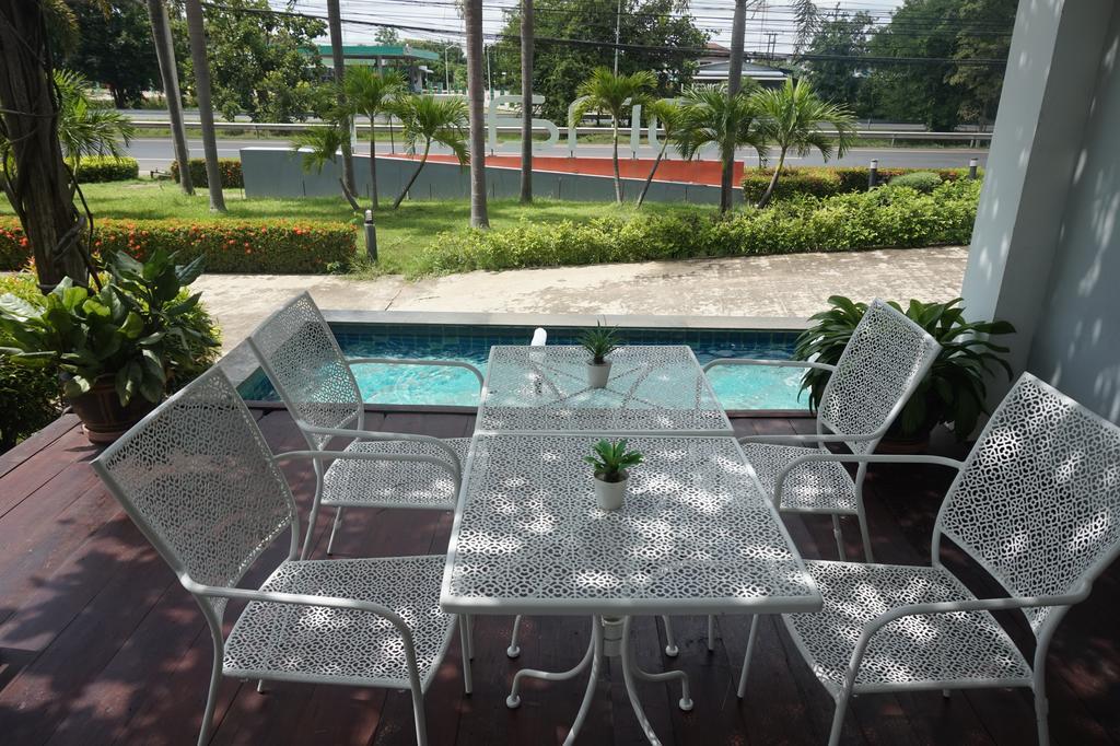Akelada Hotel Nang Rong Екстериор снимка
